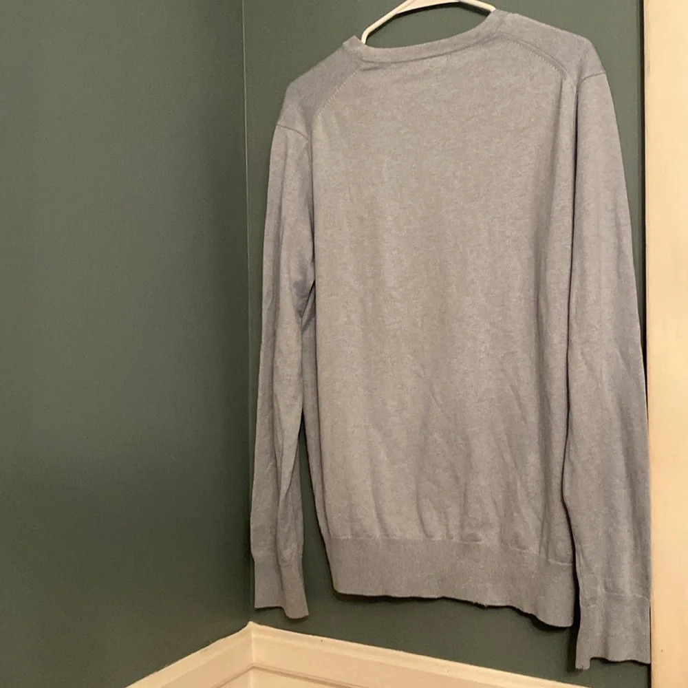 Banana Republic luxury men’s v neck sweater - blue - large-great condition - Picture 5 of 5